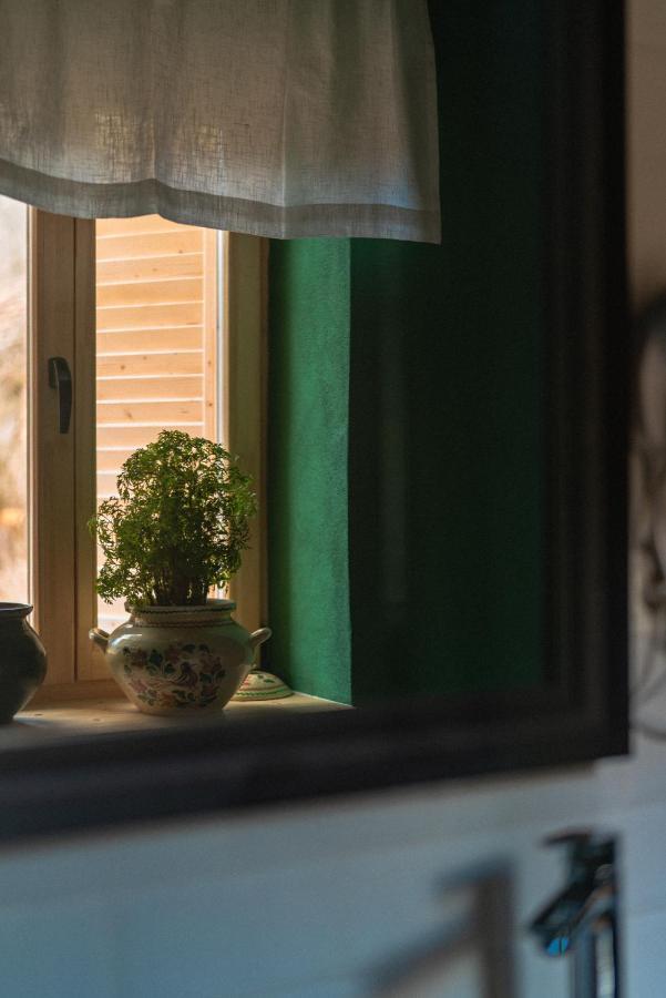 Anna Draga Hotel Kolun Kültér fotó