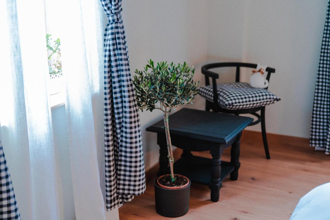 Anna Draga Hotel Kolun Kültér fotó