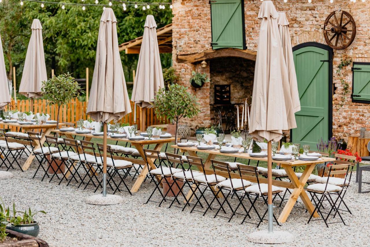 Anna Draga Hotel Kolun Kültér fotó